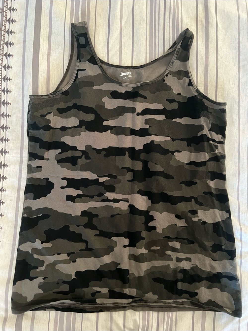 Duluth Trading Co Gray & Black Camo Tank